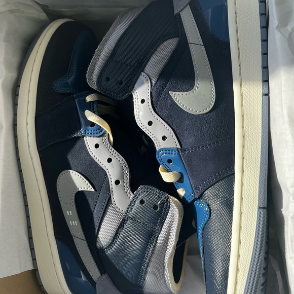 AIR JORDAN 1 MID SE CRAFT
"Obsidian" - Picture 5 of 6